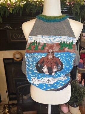 Upcycled Chillin' Bigfeetz Gray Graphic Tank Top with Green Trim